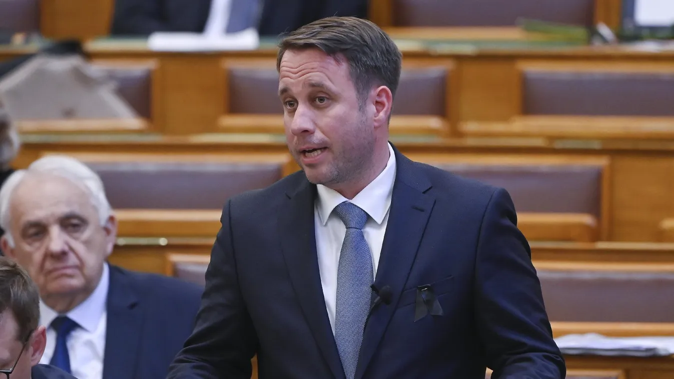 Dömötör Csaba: Politikai zsarolás az uniós források folyósításának vitája