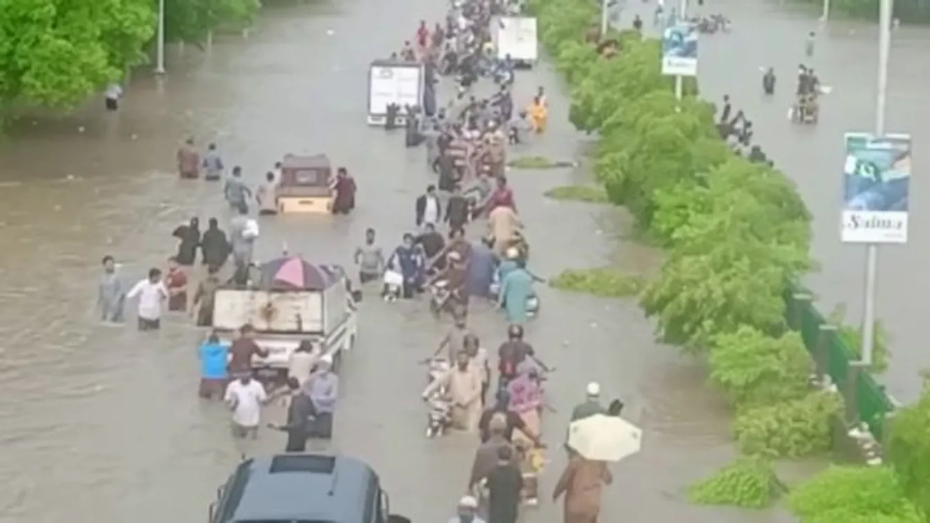 Esőzések és áradások Ázsia több országában