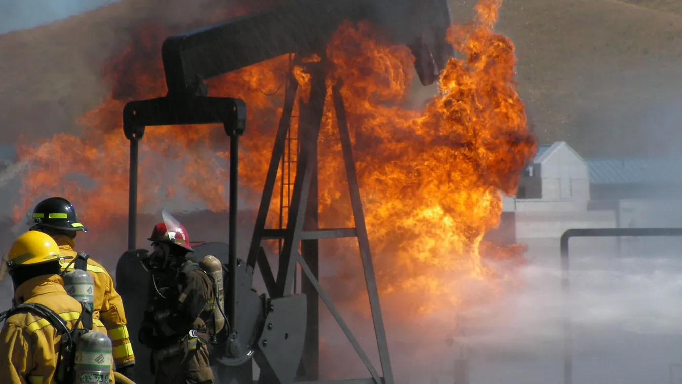 Pánik a tőzsdéken: Közel-Kelet lángokban, olajválság fenyeget