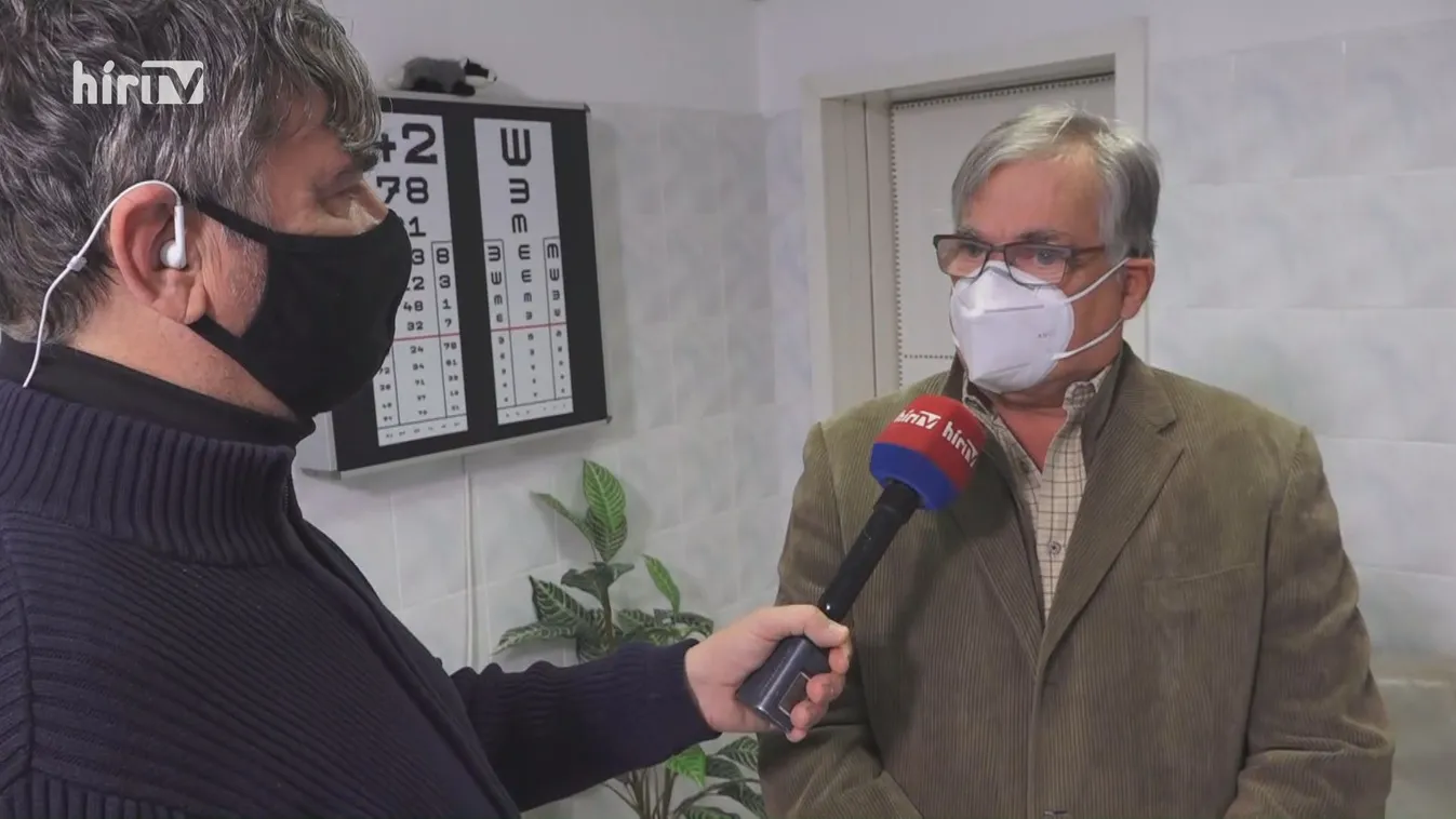 Folyamatosan oltanak Komlón