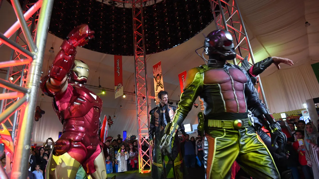 Színes pizsamában a város felett