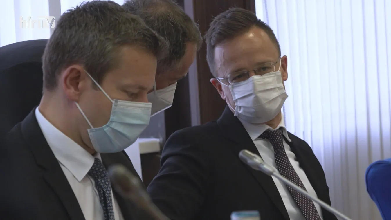 Szijjártó Péter: Közép-Európának élen kell járnia az oltási igazolások elfogadásában