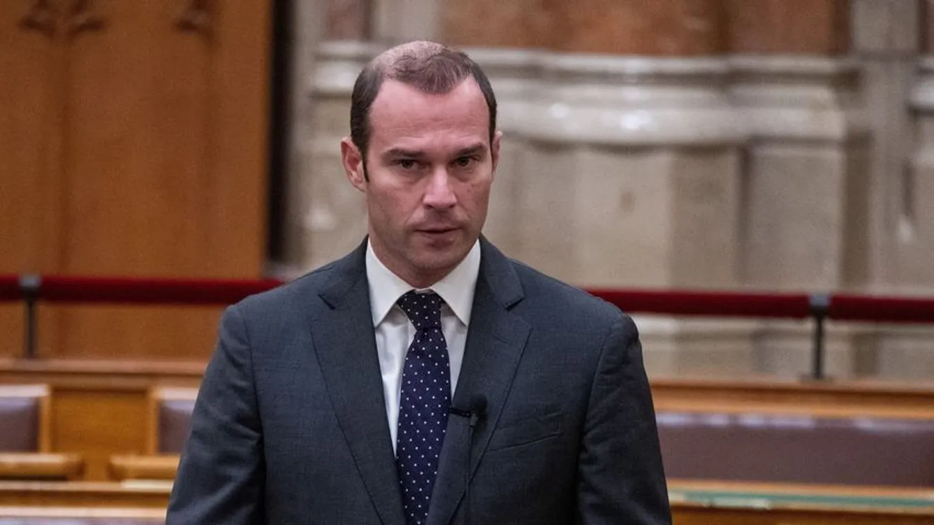 Hollik István: A dollárbaloldalt és a véleményüket is megvették 4 milliárd forintért