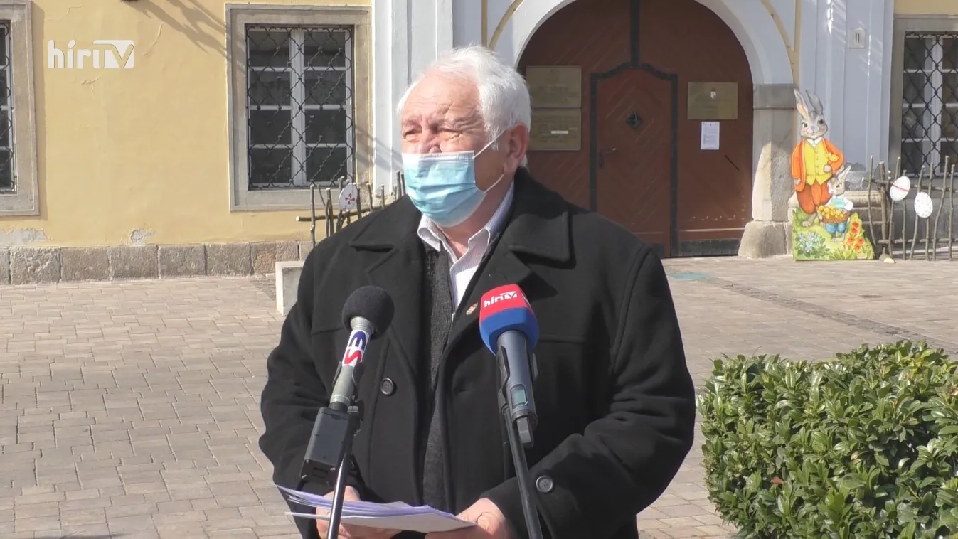 Nincs egység Vácott