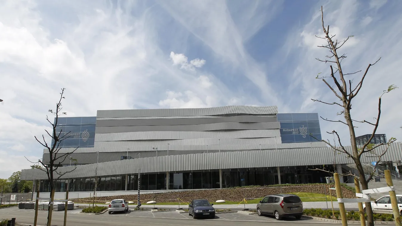 Válasz helyett a pártot támadta az államtitkár