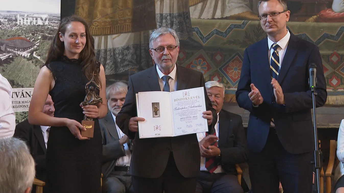 A Trianon-Kutató Intézet elnöke kapta a Szent István-díjat