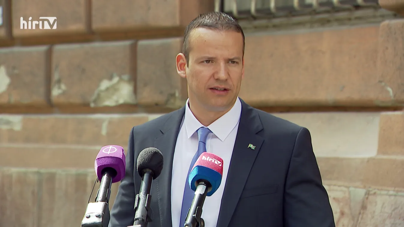 Feljelentést tett Toroczkai