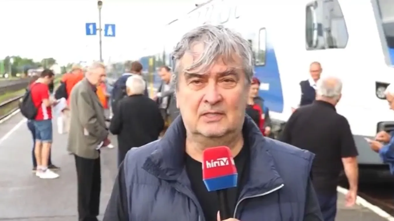 Az ország minden részéből csatlakoztak a mai demonstrációhoz, Pécsről különvonat is indult + videó