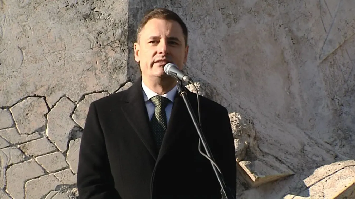 Tuzson: A szabadságért minden nap meg kell harcolni