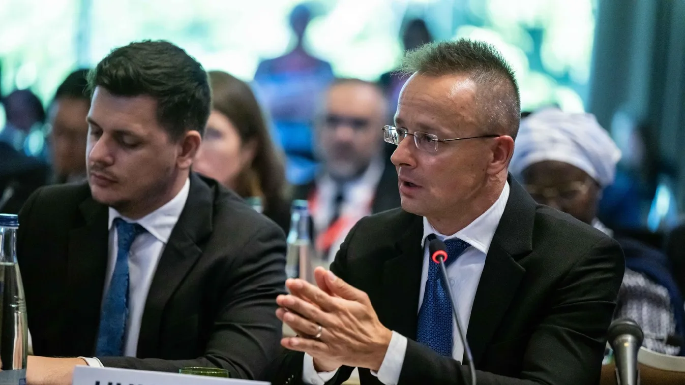 Szijjártó Péter: teljesen új helyzetet teremt, hogy migránsok automata fegyverrel lőnek a magyar határőrökre