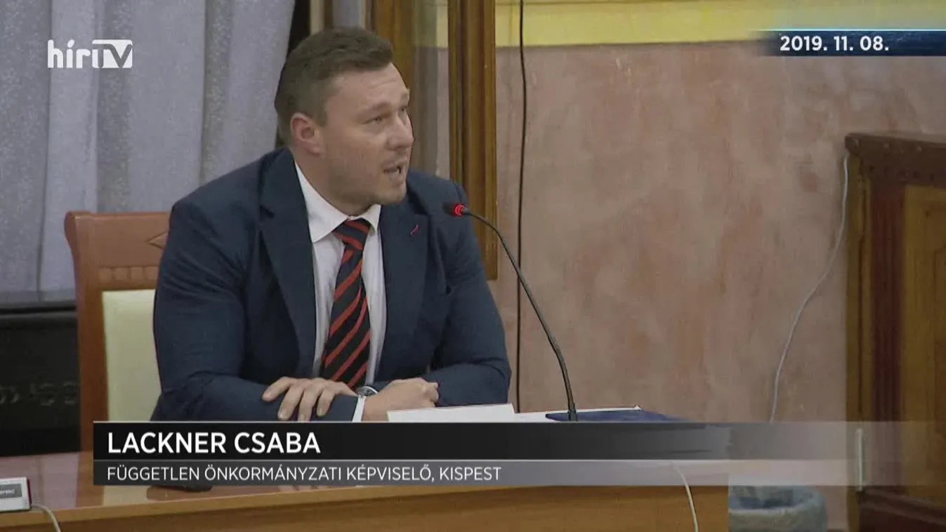 Főhős: Lackner „több hangszeren” is játszik