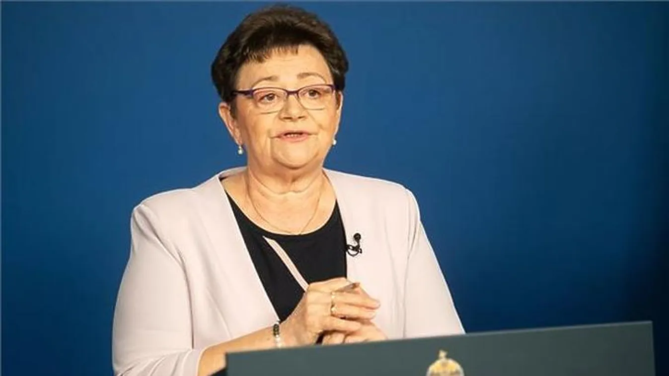 Országos tisztifőorvos: Hétfőtől szigorítunk, mert szigorítani kell