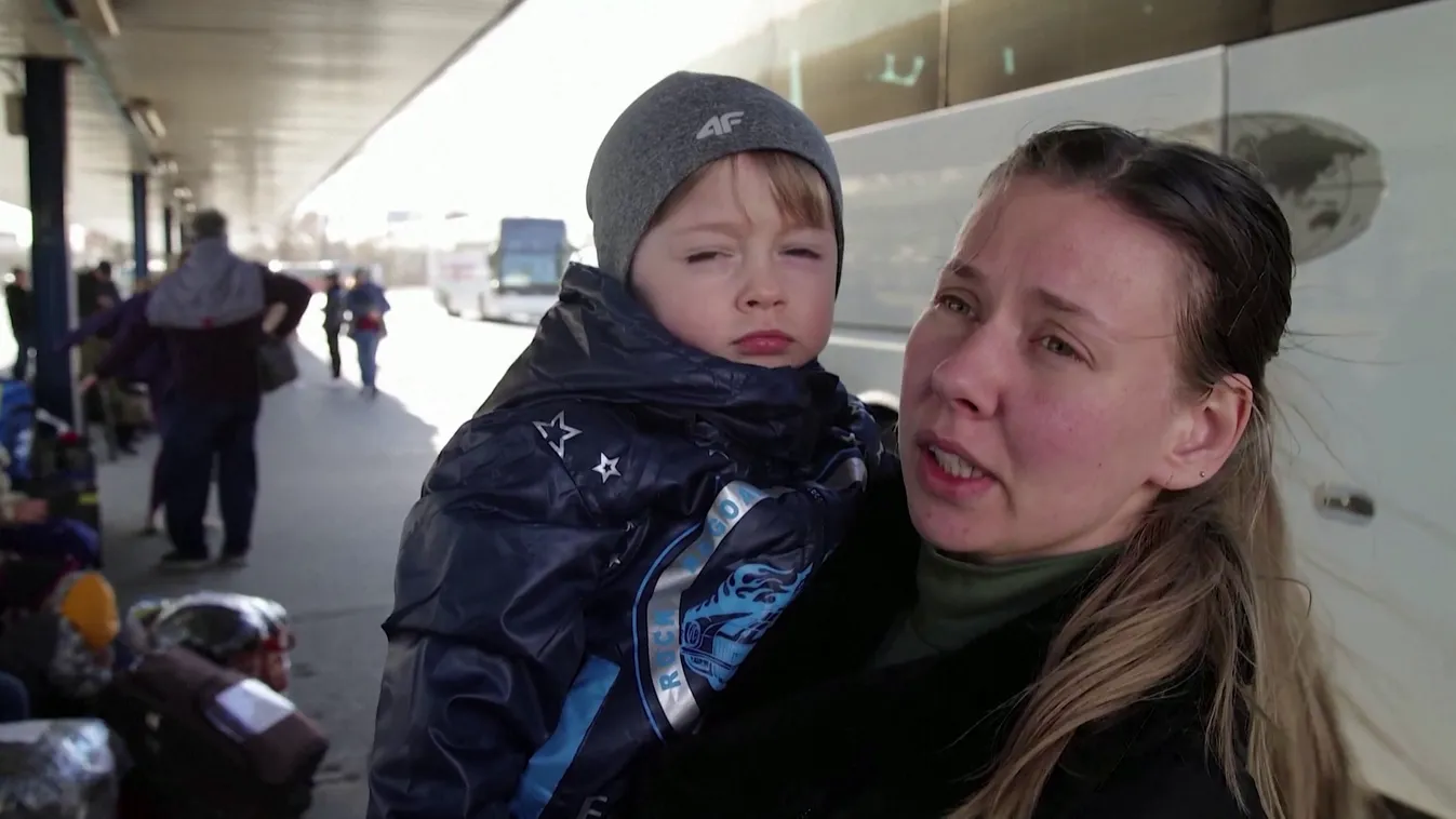 Menekülnek az ukránok a háború elől