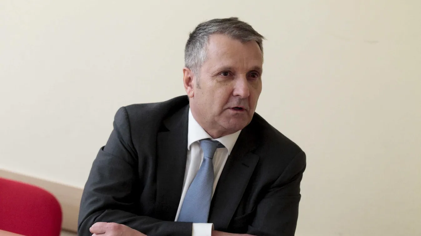 Mégsem vállal tisztséget a DK-s Molnár Gyula Újbudán