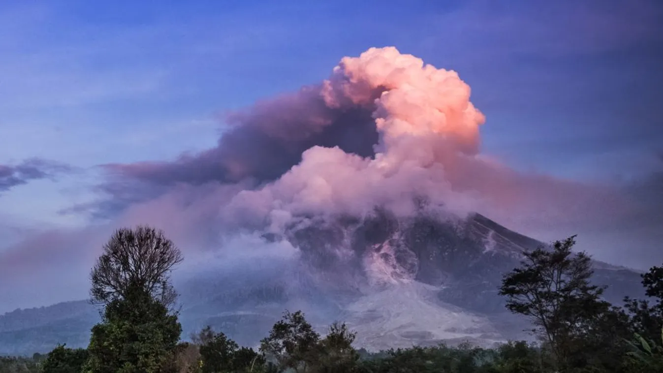 Ismét működésbe lépett a Szinabung vulkán Indonéziában