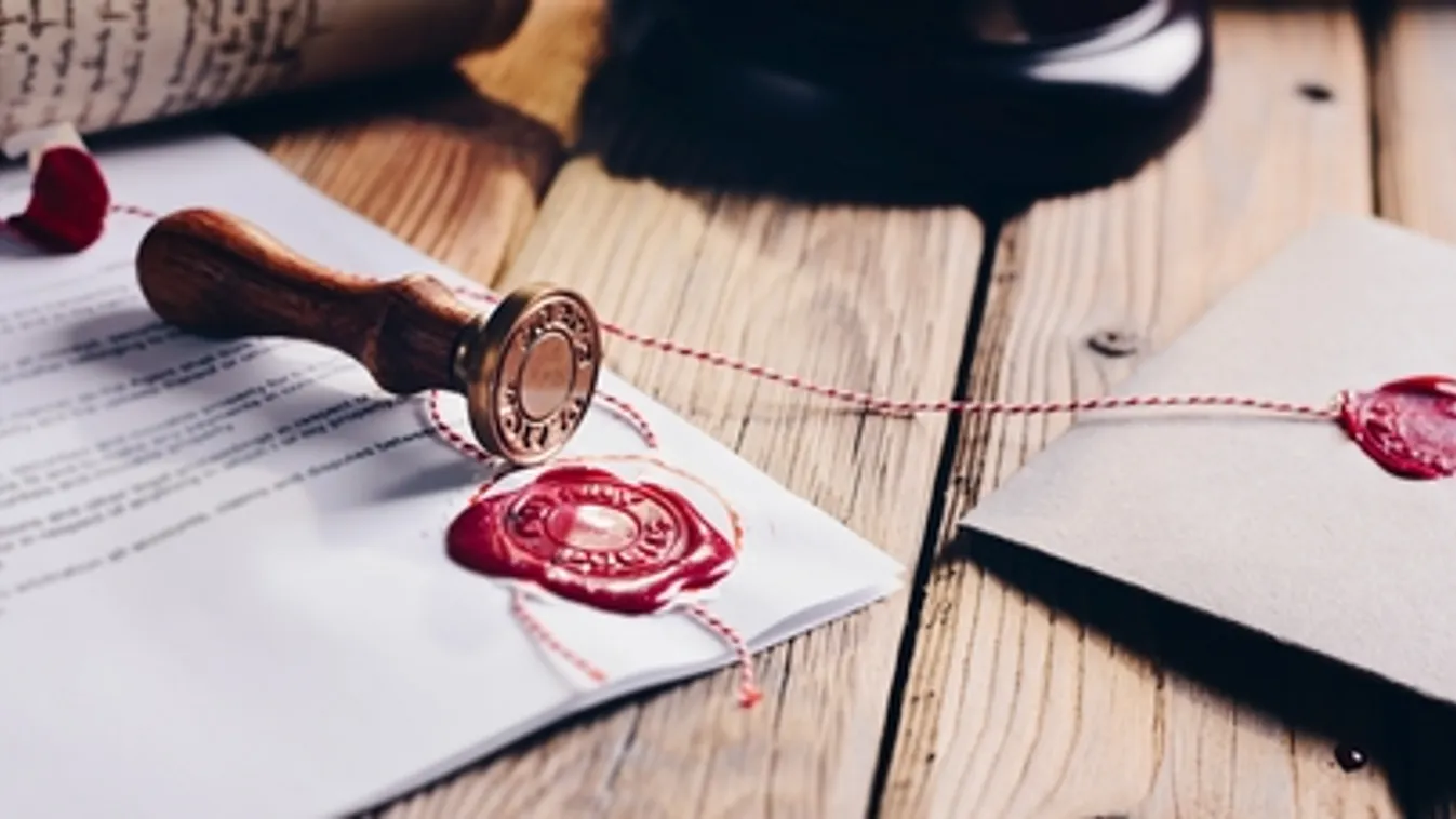 Közjegyzői kamara: Halaszthatatlan ügyekben továbbra is eljárnak a közjegyzők