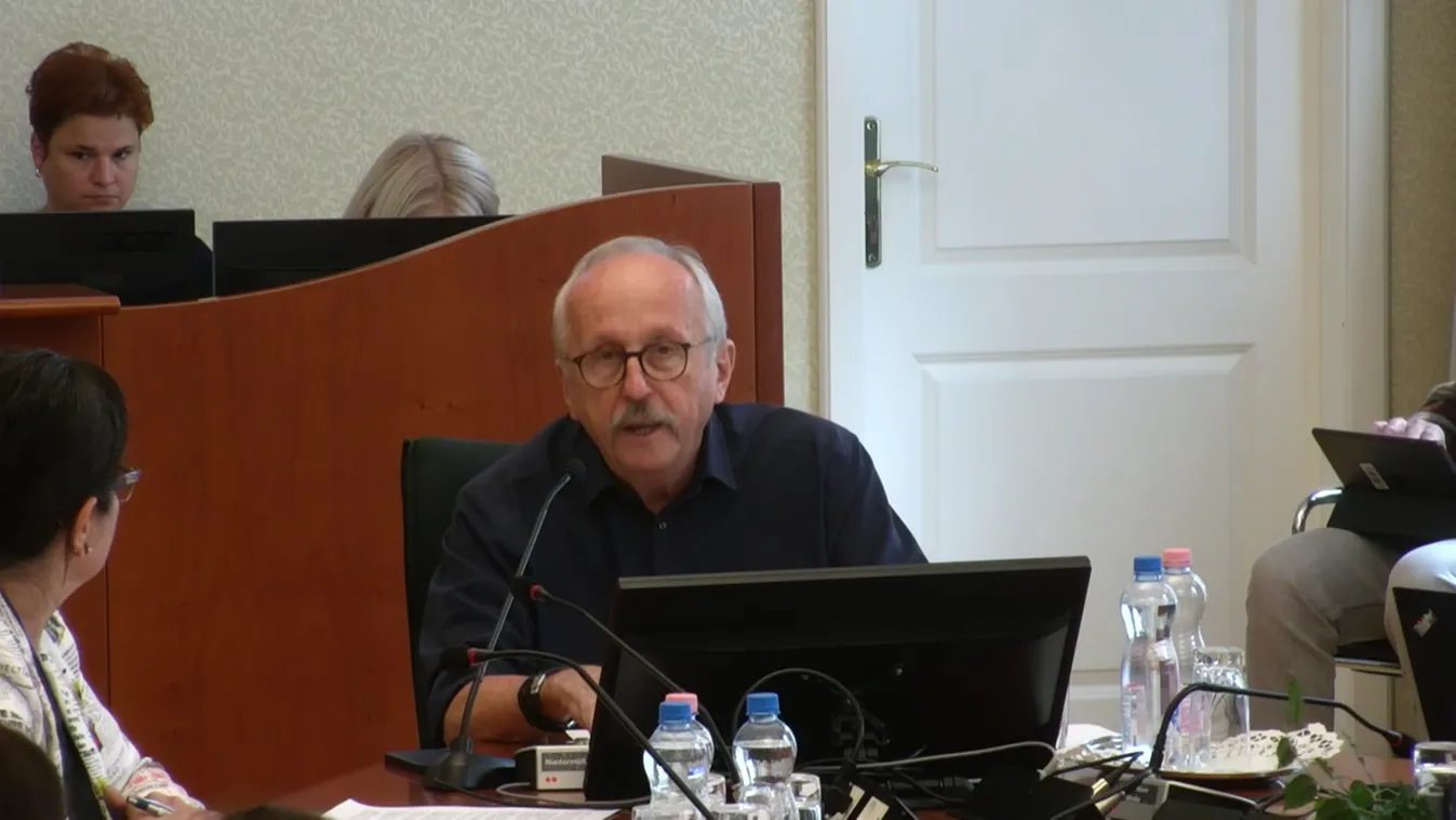 Példátlanul sokan dolgoznak a VII. kerületben Niedermüller Péterék kommunikációs feladatain