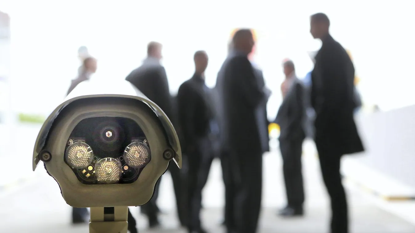 Titokban kíváncsiskodna a kormány