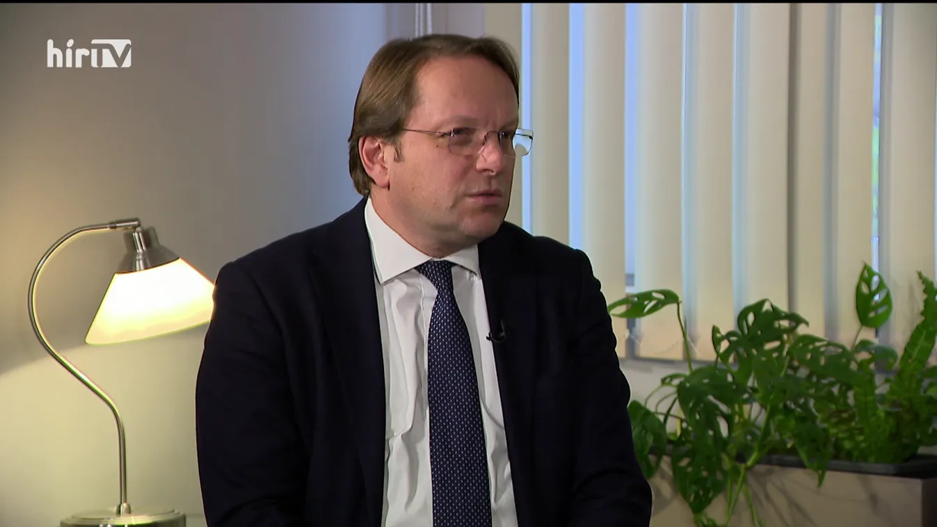 Várhelyi Olivér: A háború rávilágított az európai tagság valódi értékére