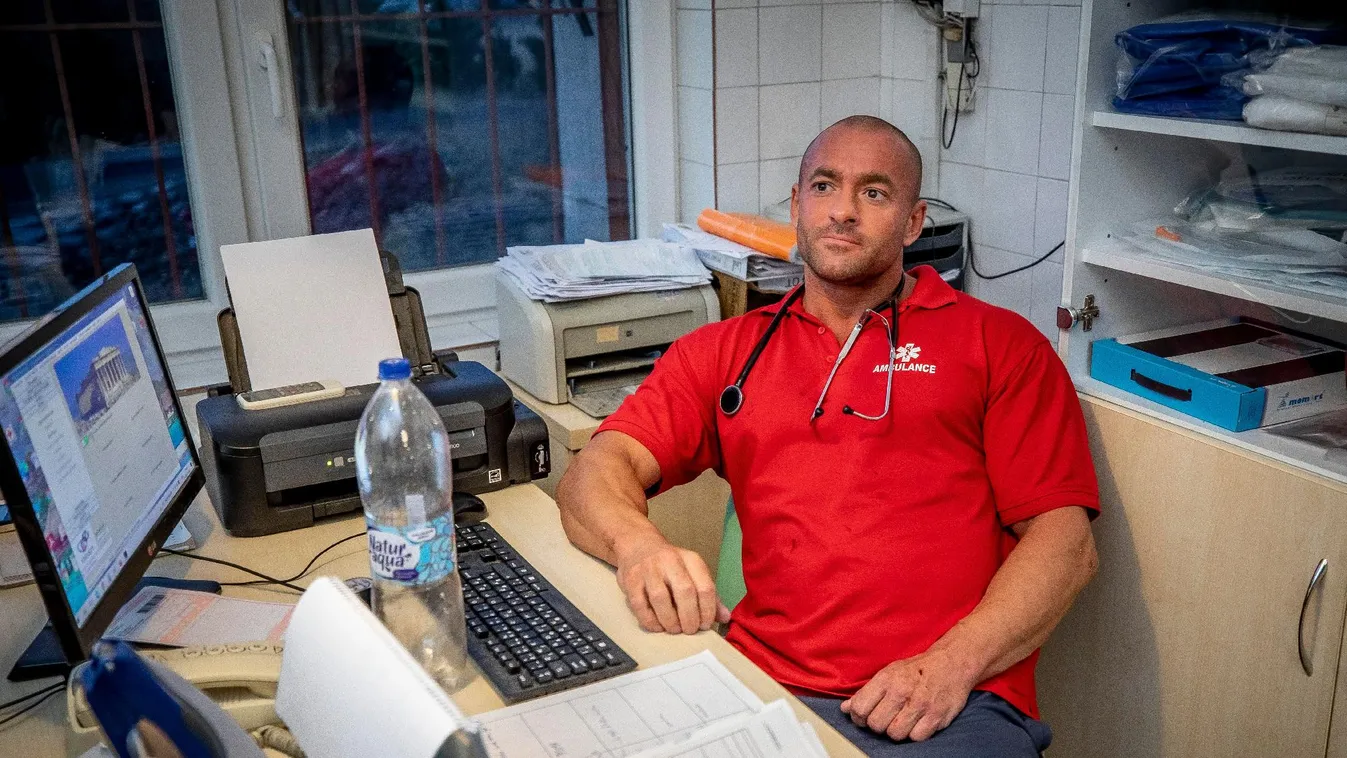 Az Év Orvosának másik arca: kolléganőjét fojtogatta a fóti bunyós doki