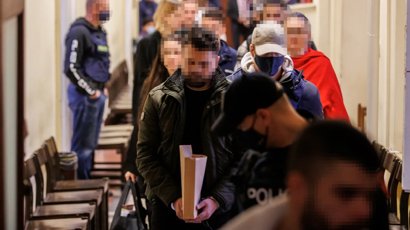 Ők lövöldöztek a magyar rendőrökre