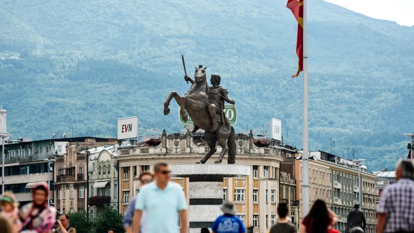 Jobboldali dezertőrökkel győzött Zaev javaslata