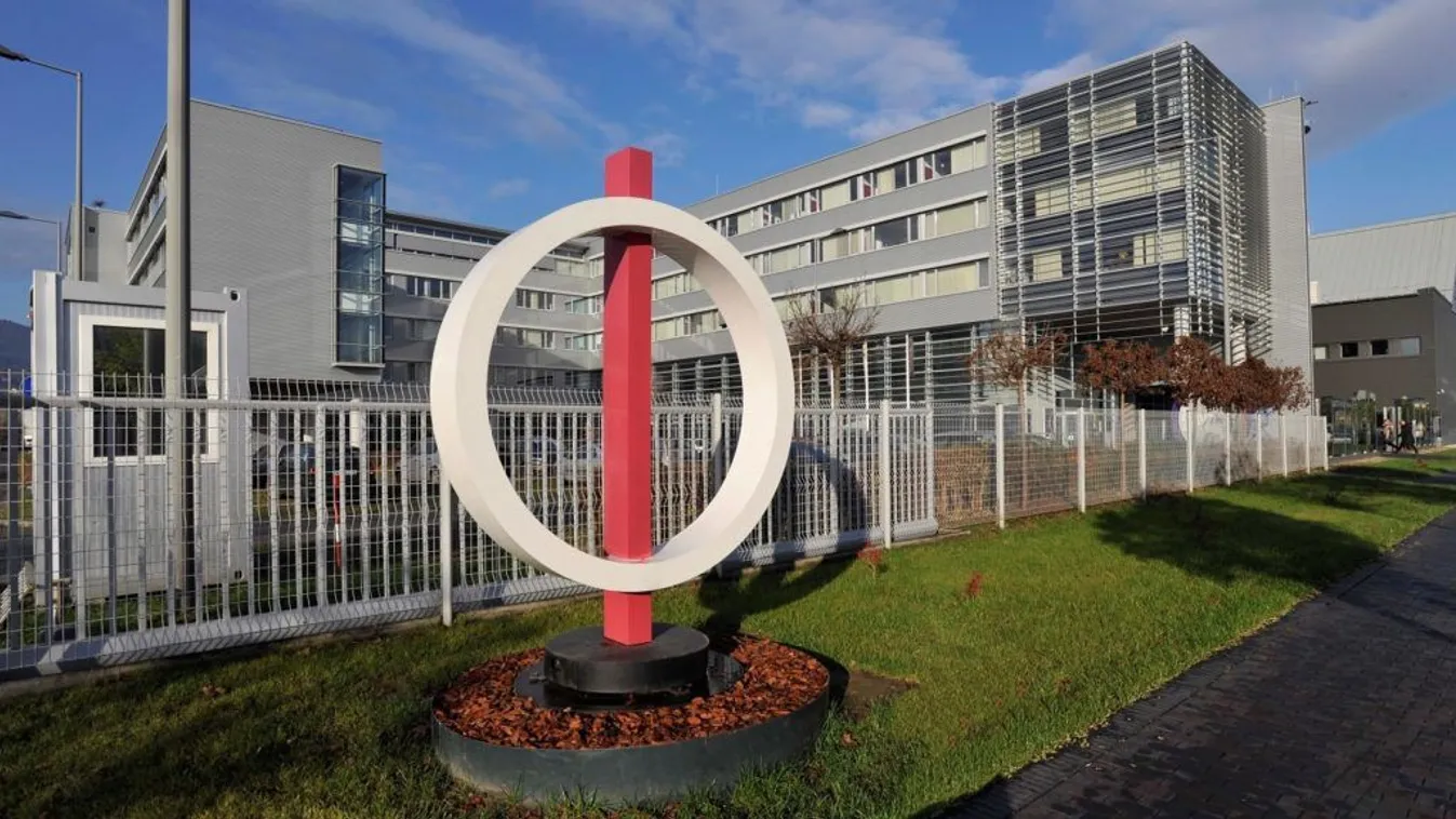 Az ellenzék a közmédiát vádolja