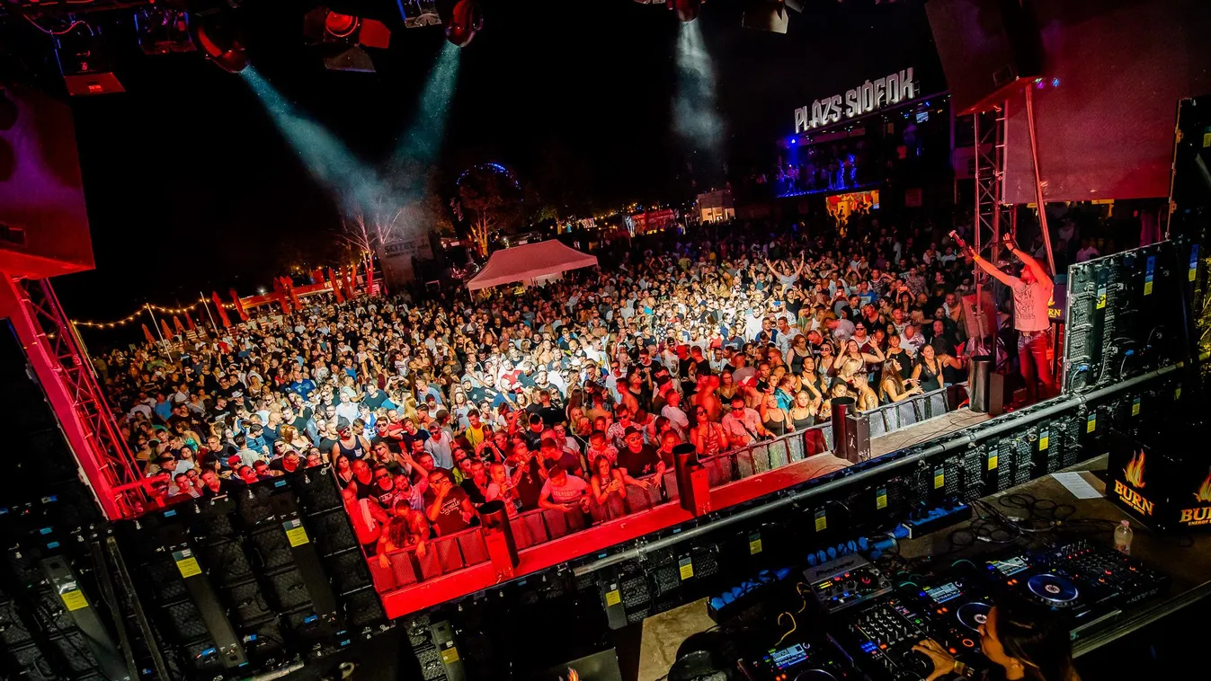 Először lép fel Azahriah és Dzsúdló a Plázson