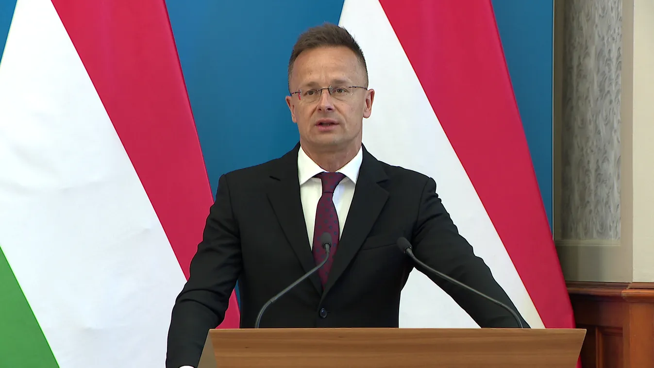 Szijjártó Péter: Európa a vesztébe rohan! + videó