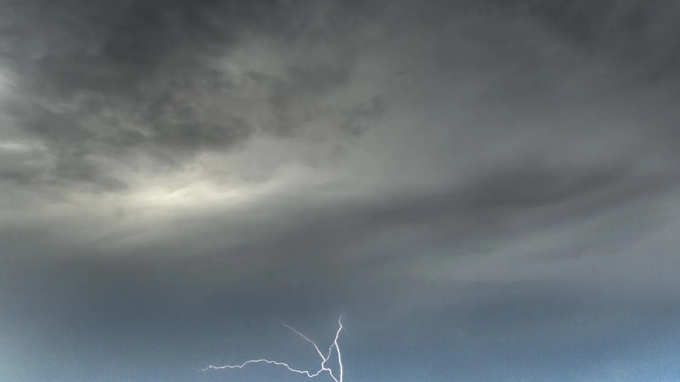 Meteorológia: hevesebb zivatarok alakulhatnak ki hétfőn és kedden