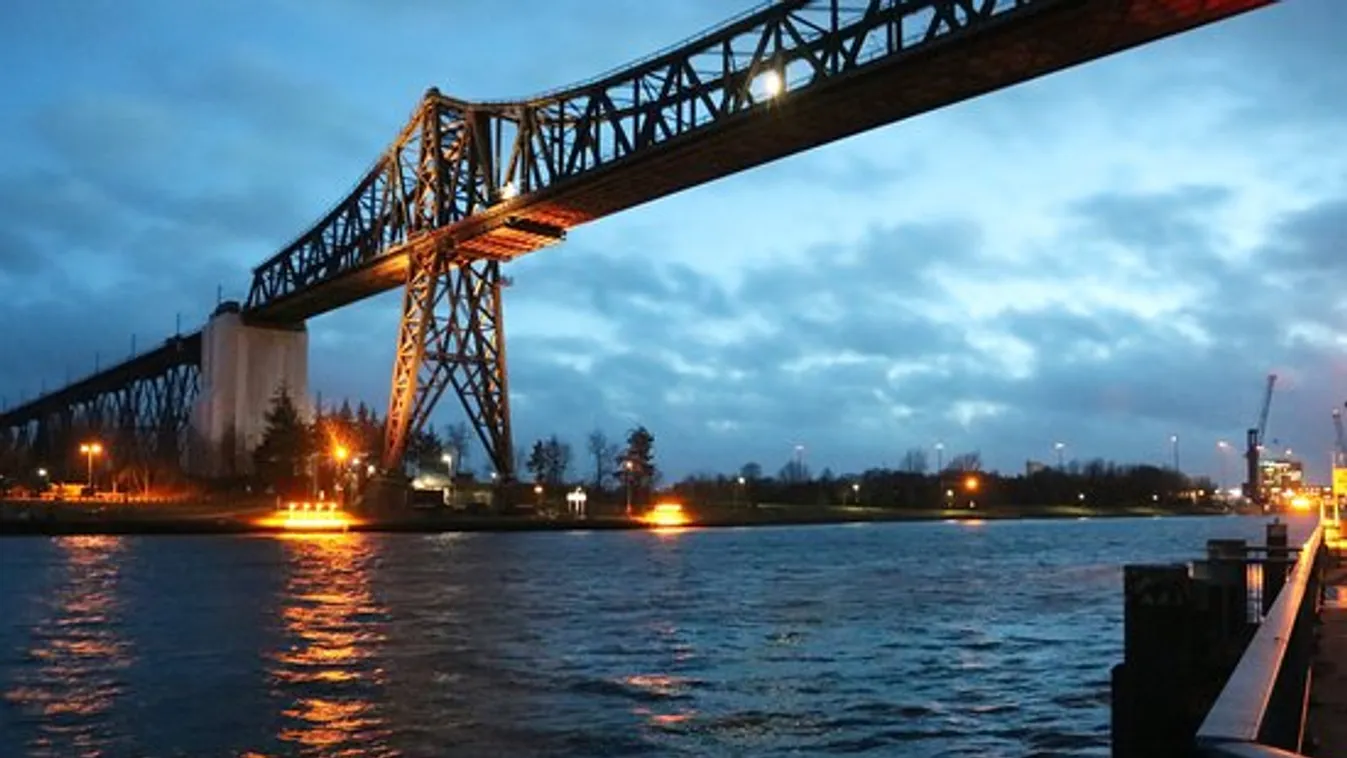 Alkotmánybírósághoz fordulnak a mecsetlátogatás ellenzése miatt megbírságolt német szülők