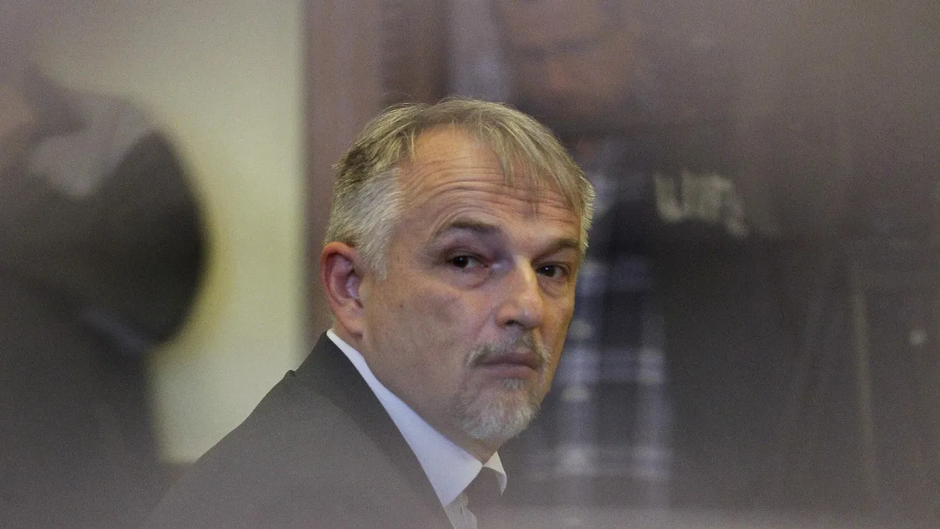 A filantróp Hernádi és Kolosiék