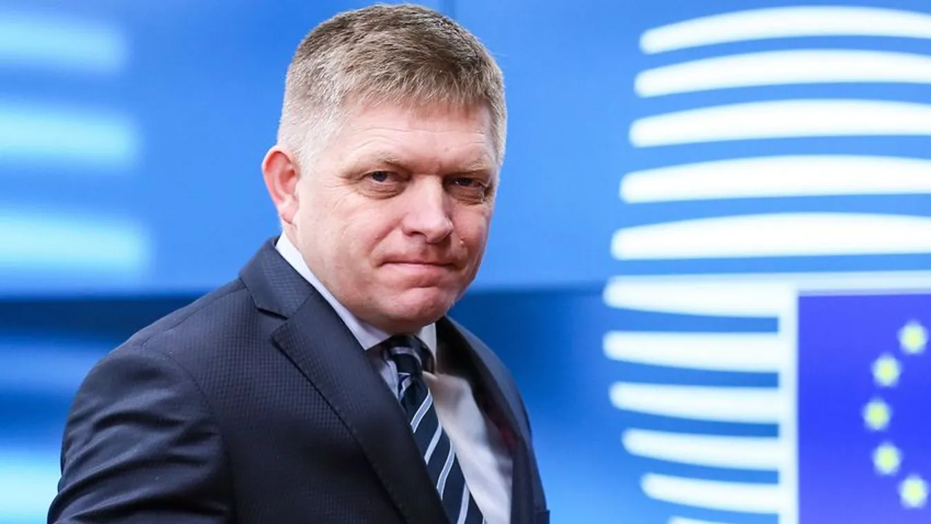 Több ezren tiltakoztak Pozsonyban a Fico-kormány politikája ellen