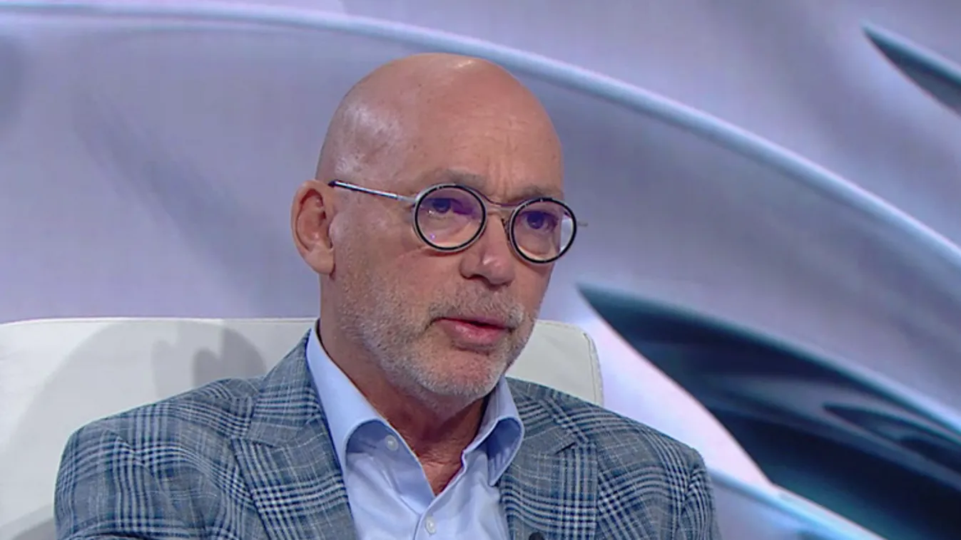 Péterfalvi Attila: Ez nem olyan, hogy adjuk át a listát a kettős állampolgárokról