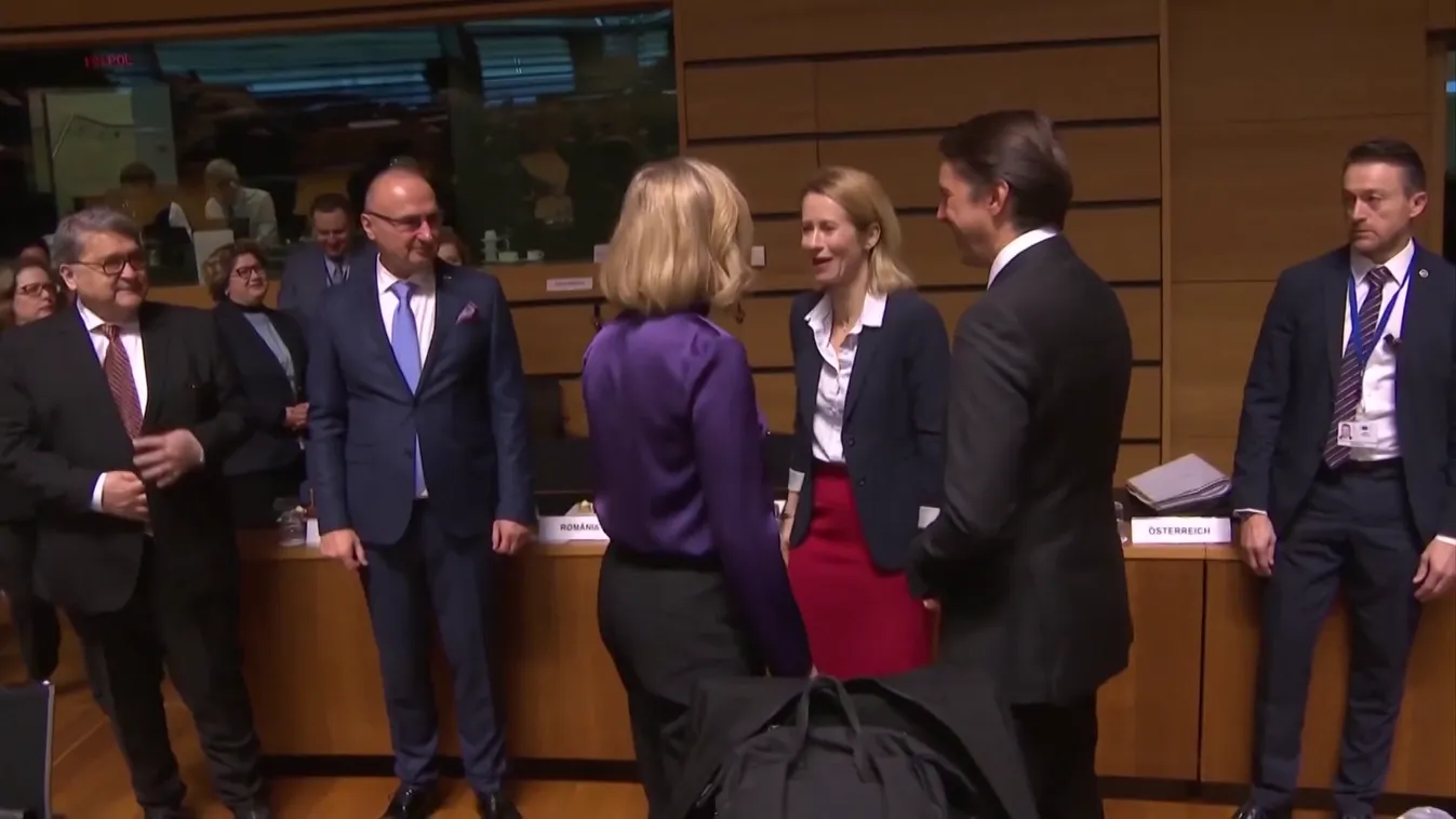 Brüsszel továbbra is háborúban gondolkodik + videó