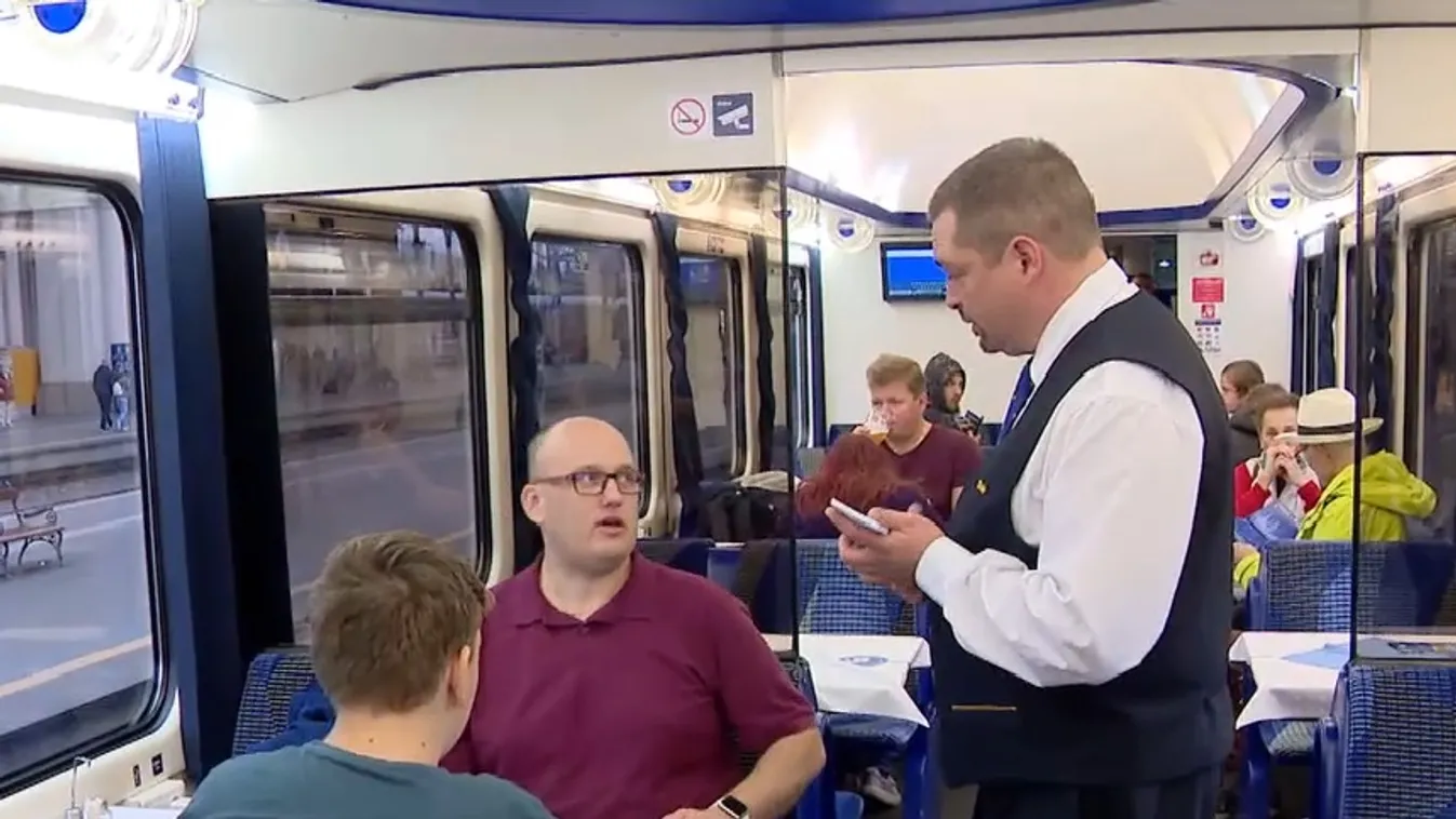 Számos programmal várják az érdeklődőket a Keleti-pályaudvaron + videó