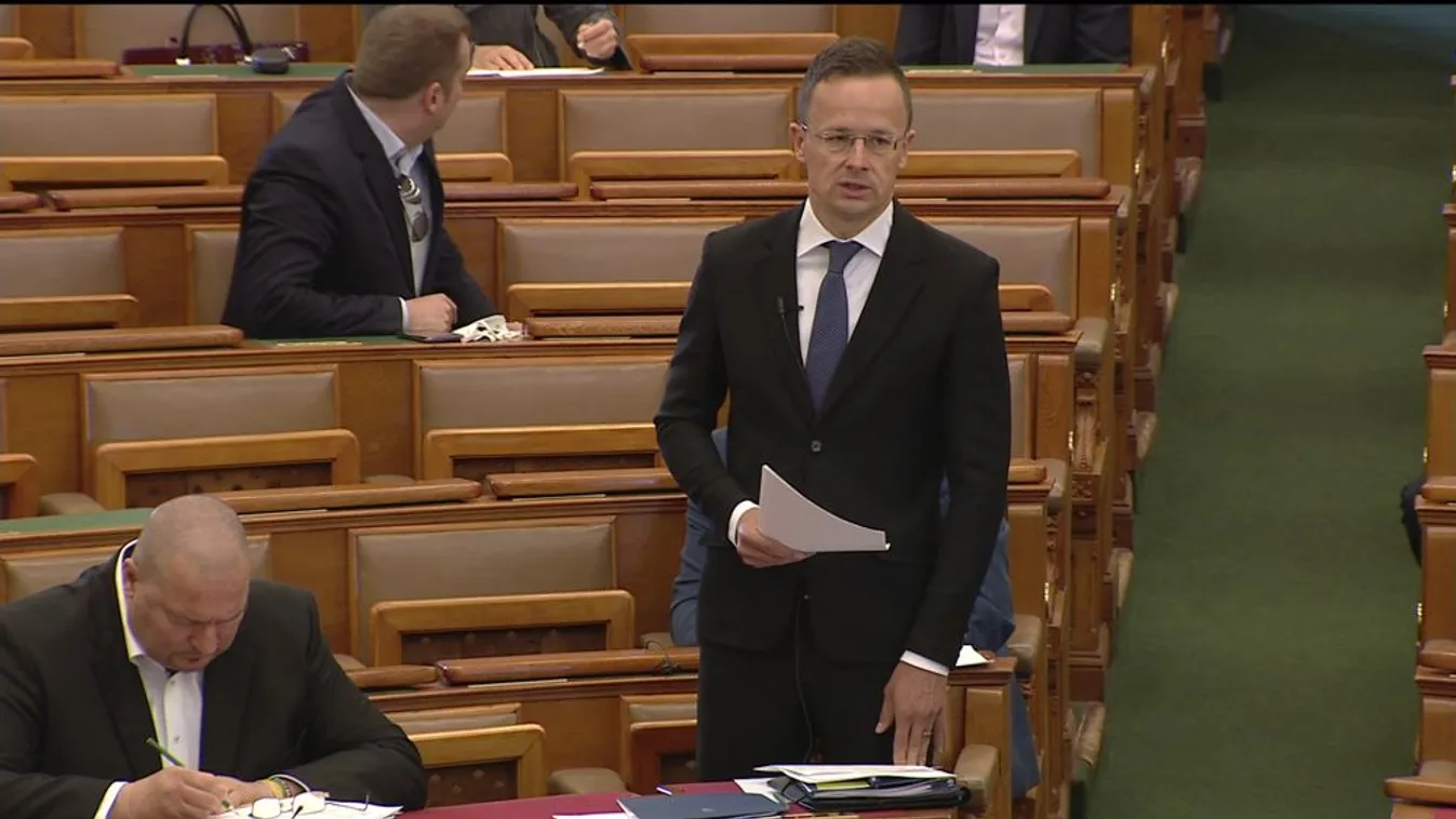 Szijjártó: Az egyik legfőbb feladatunk, hogy megvédjük a védekezés főszereplőit