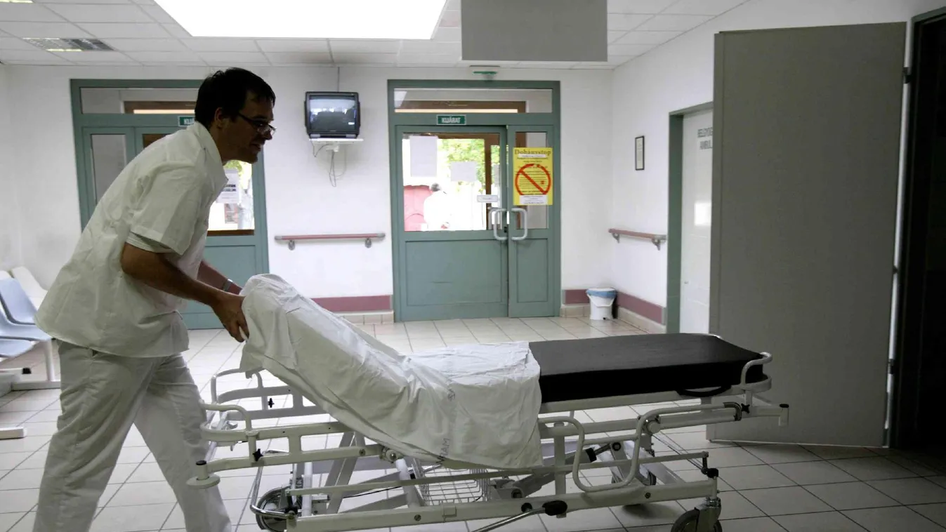 Haladéktalanul béremelést akarnak az egészségügyben