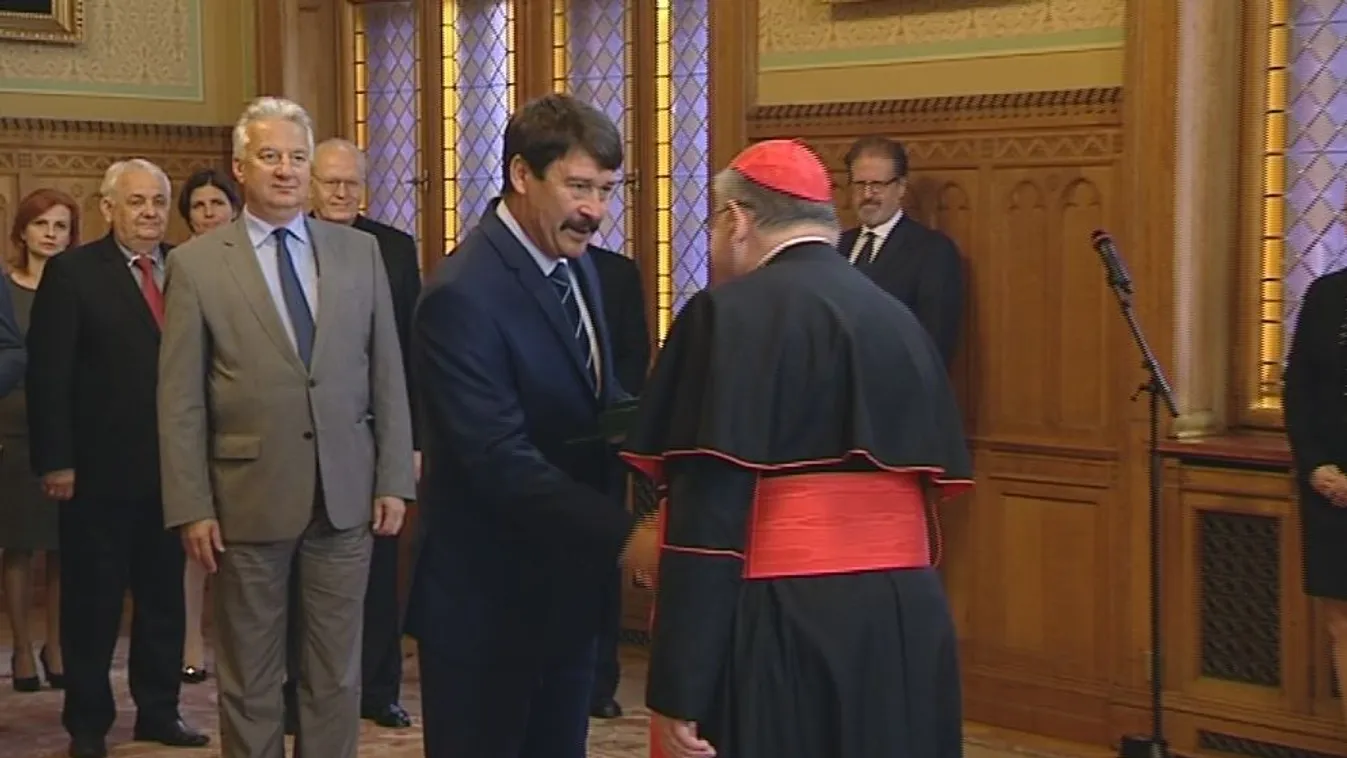 Állami kitüntetésben részesült Prága érseke