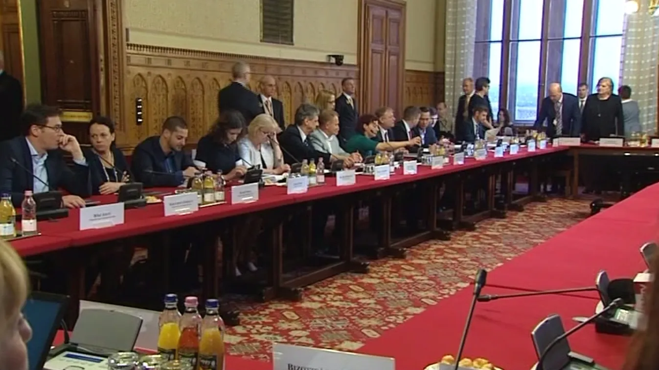 Folynak az országgyűlés alakuló ülését előkészítő tárgyalások
