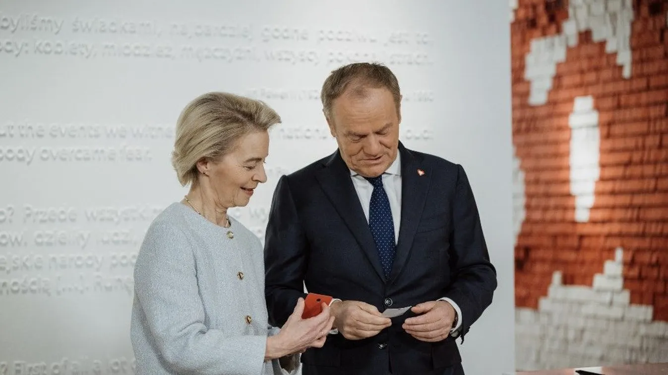 Keményen nekiment Donald Tusknak a volt védelmi miniszter