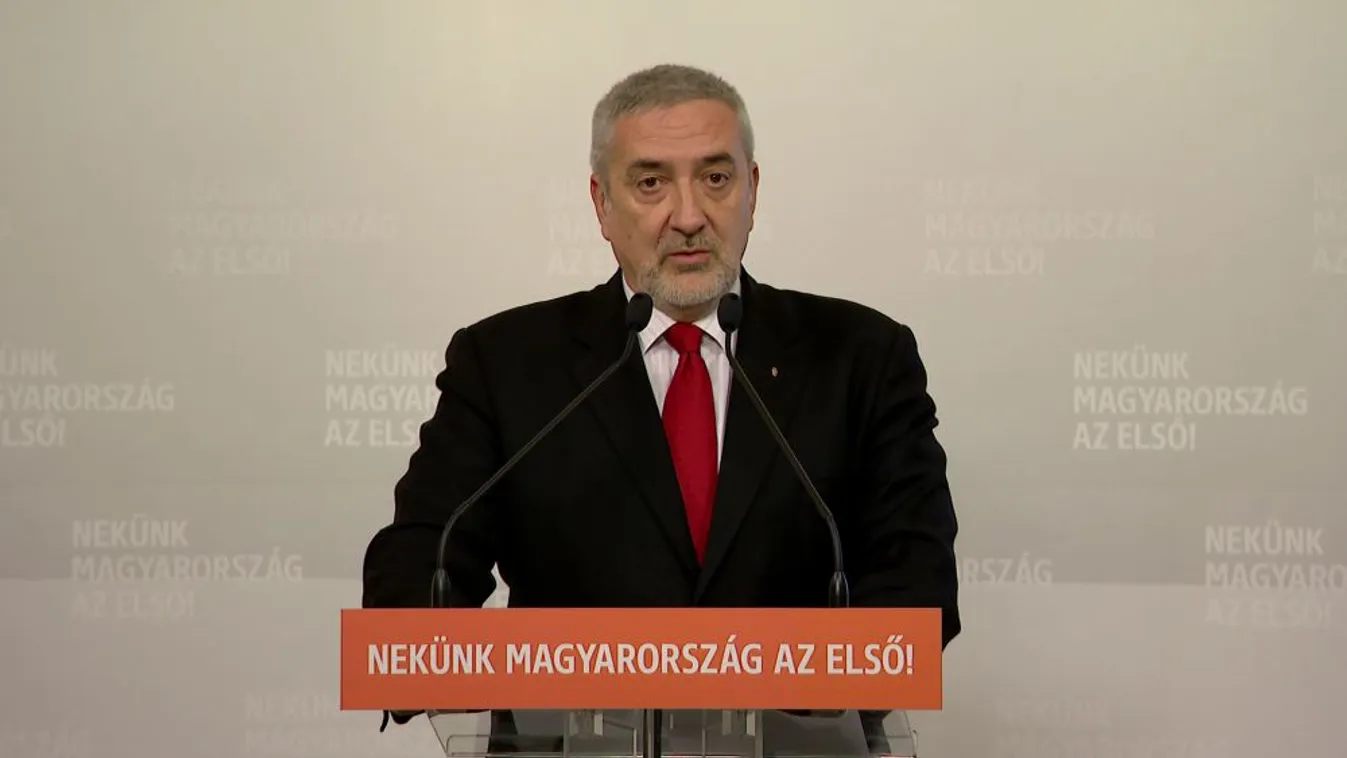 Fidesz: Nemzetbiztonsági kérdéseket is felvet Soros támadása a magyar biztos ellen