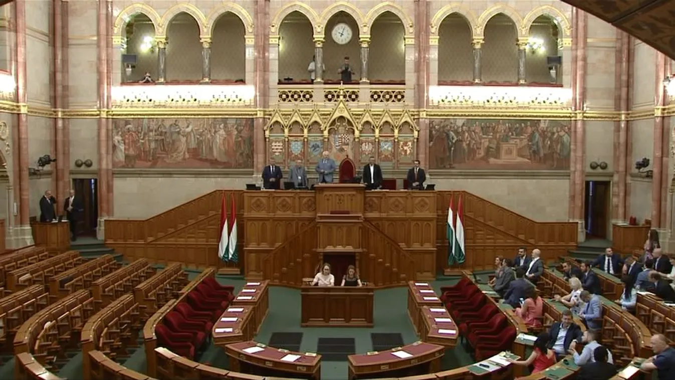 A kormánypárti képviselők távol maradtak a rendkívüli ülésről