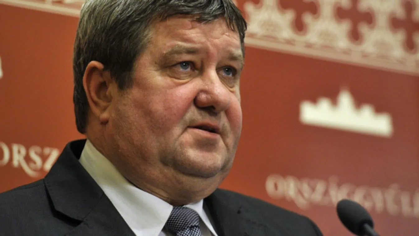 Tállai András: A kincstár ingyenes online számlavezetése növelheti az állományt