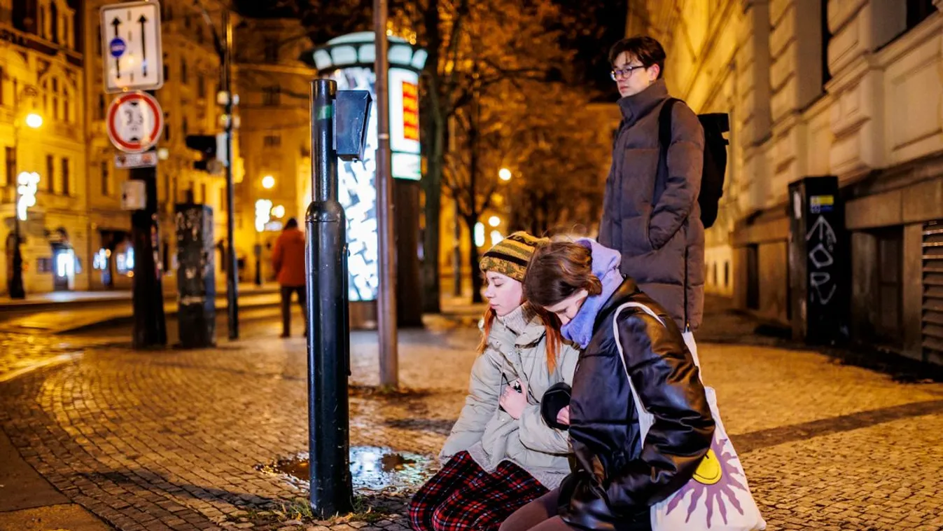 Döbbent csend Prágában: nem értik a fiatalok, mi történt