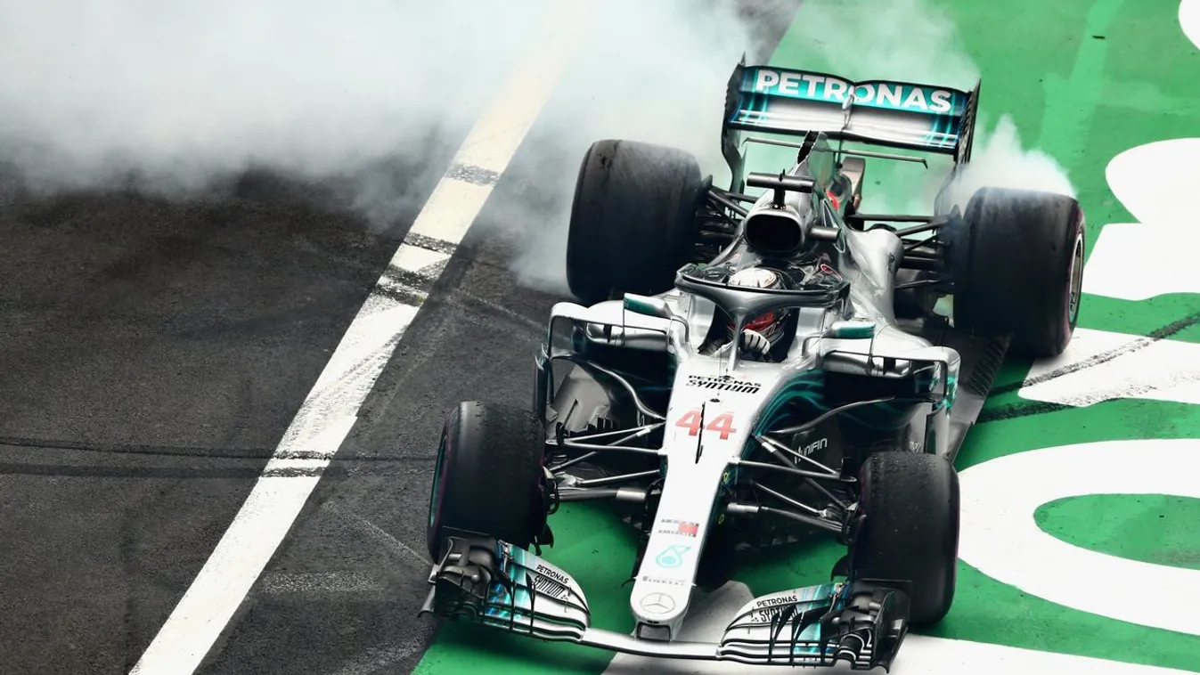 Lewis Hamilton ötszörös világbajnok lett