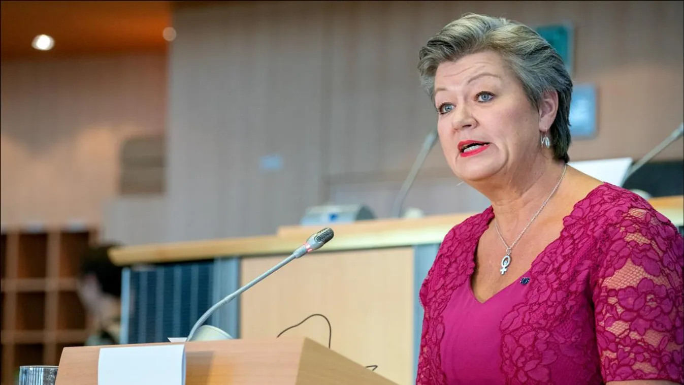 Uniós biztos: az EU új migrációs és menekültügyi paktuma egy történelmi jelentőségű megállapodás