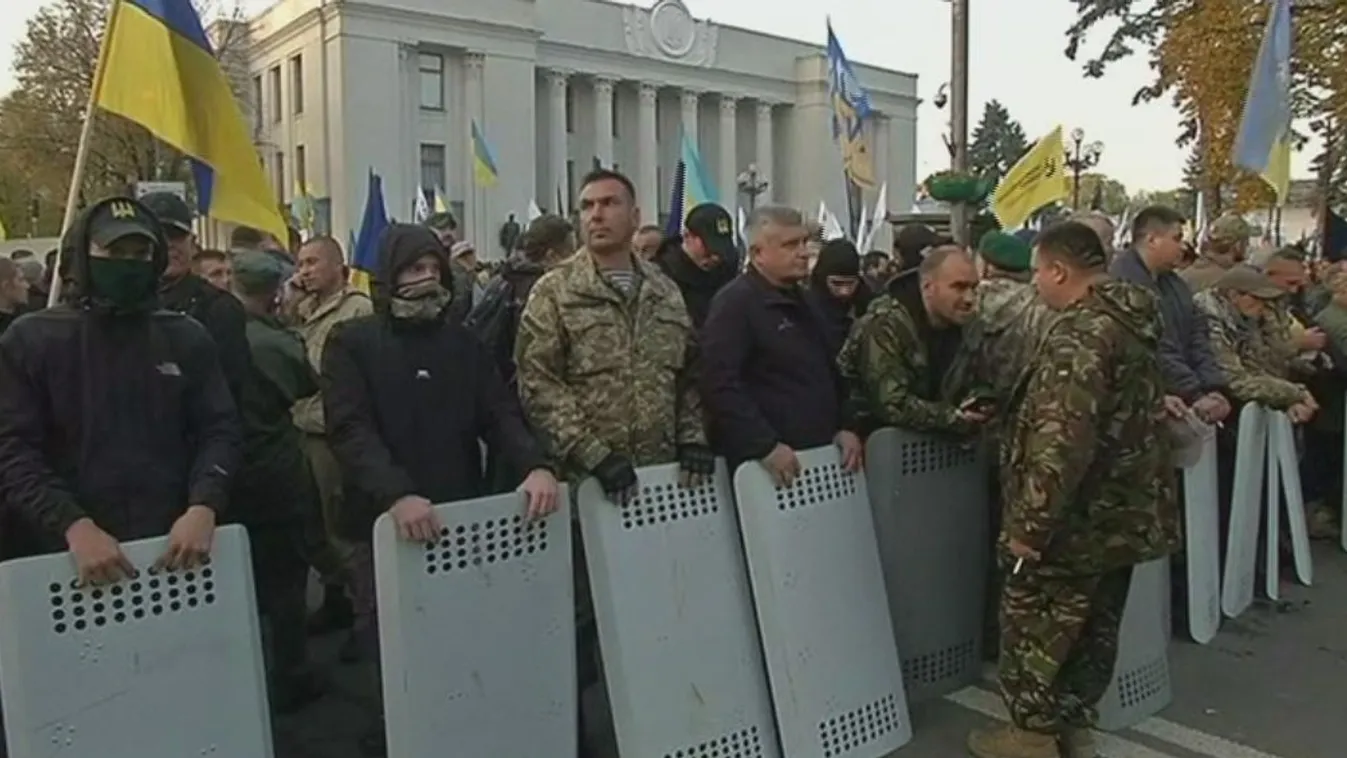 Nem bírnak a tüntetőkkel az ukrán vezetők