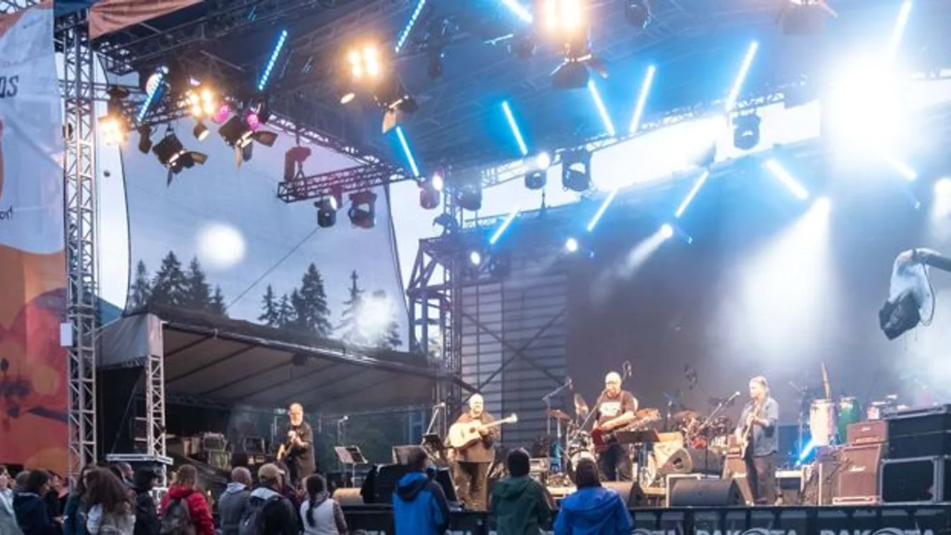 Megkezdődött a koncertprogram Tusványoson