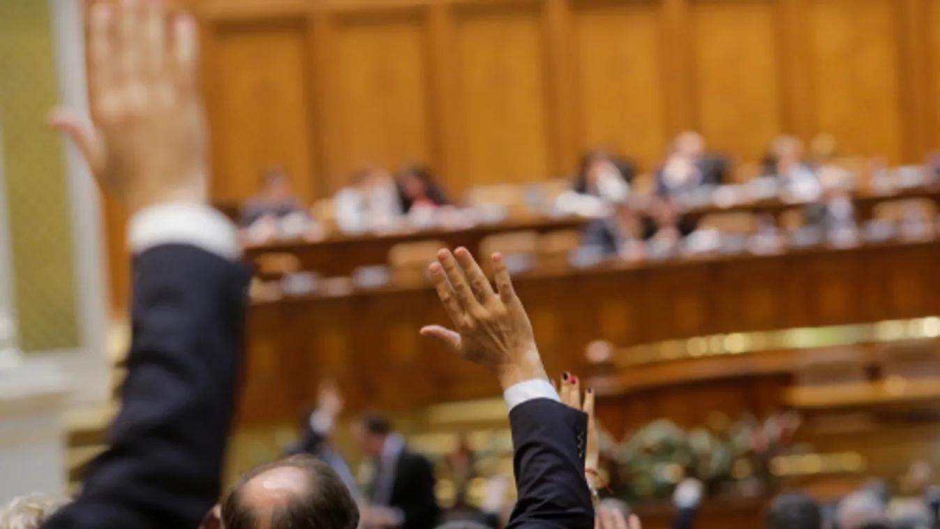 Szerdán szavaz a román parlament a PSD és az RMDSZ bizalmatlansági indítványáról
